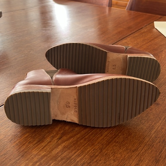 Nisolo Everday Chelsea Boot - cognac - Picture 4 of 9